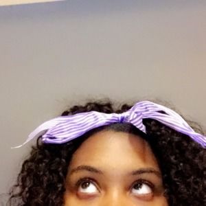 Meet your Posher, Alexis